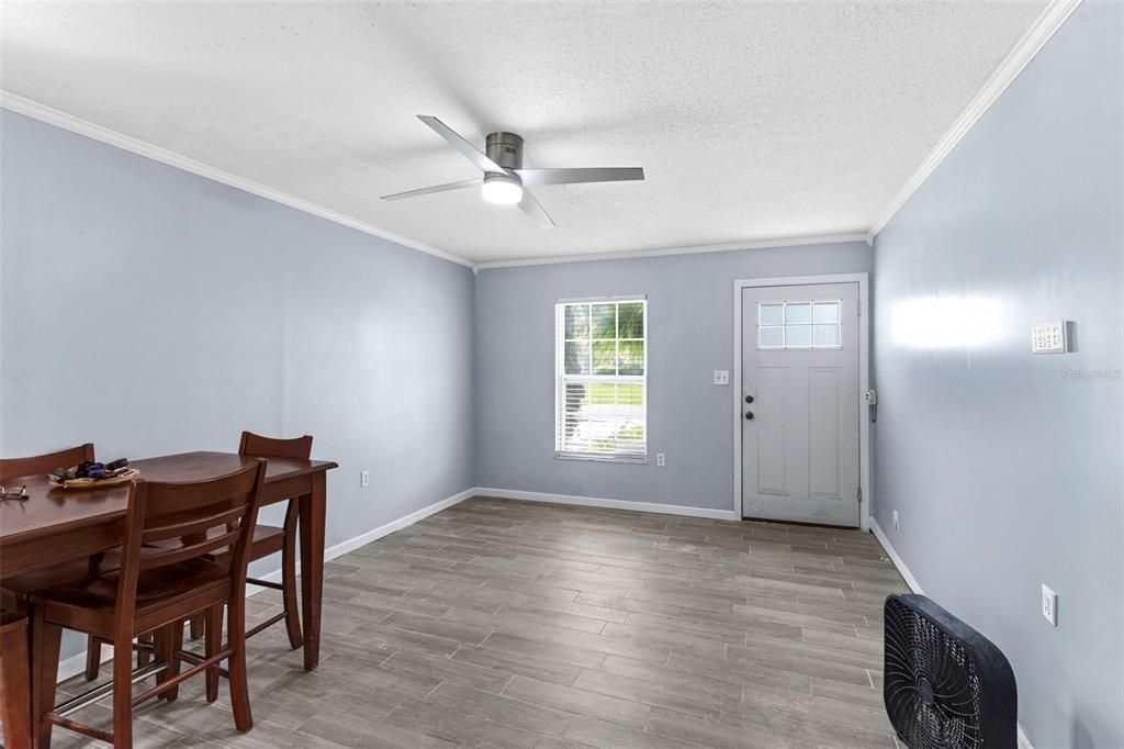 На продажу: $288,900 (3 спален, 1 ванн, 1022 Квадратных фут)