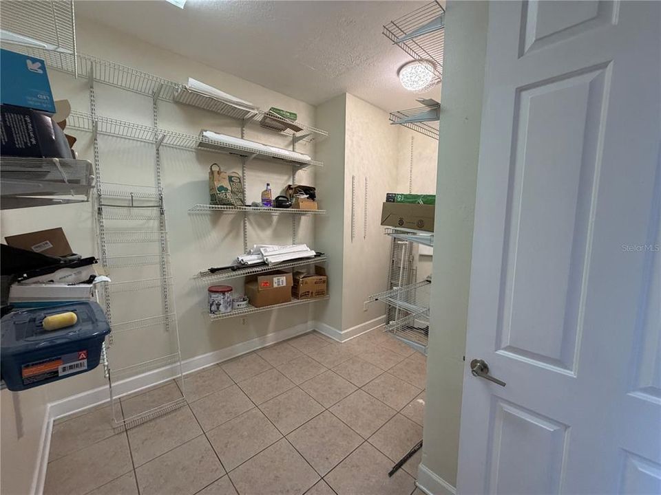 В аренду: $3,999 (4 спален, 3 ванн, 2700 Квадратных фут)