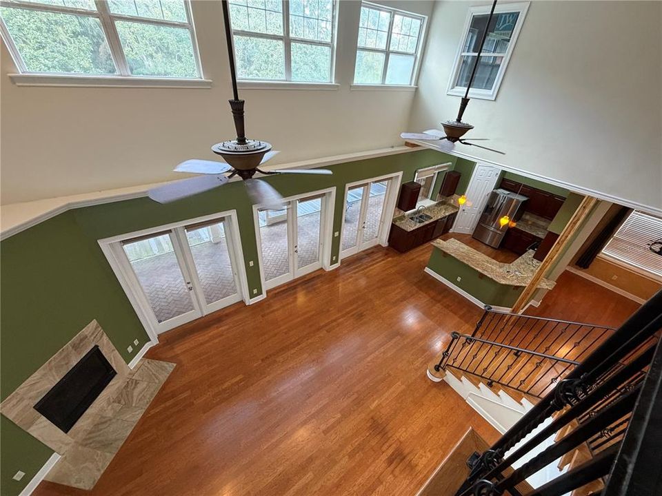 В аренду: $3,999 (4 спален, 3 ванн, 2700 Квадратных фут)