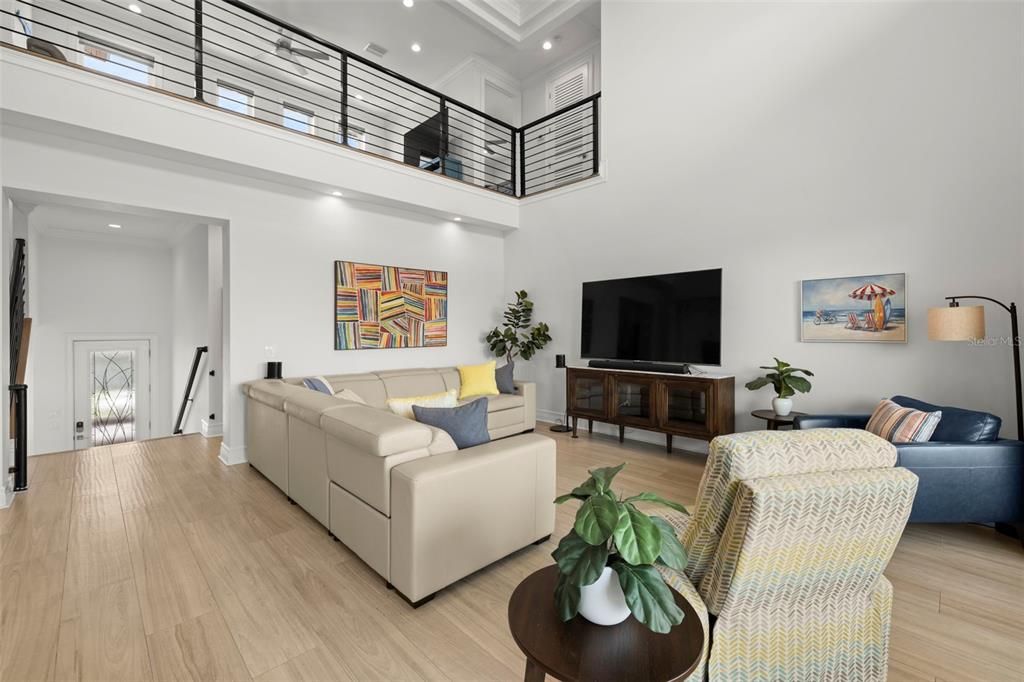 Active With Contract: $1,900,000 (4 beds, 3 baths, 3341 Square Feet)