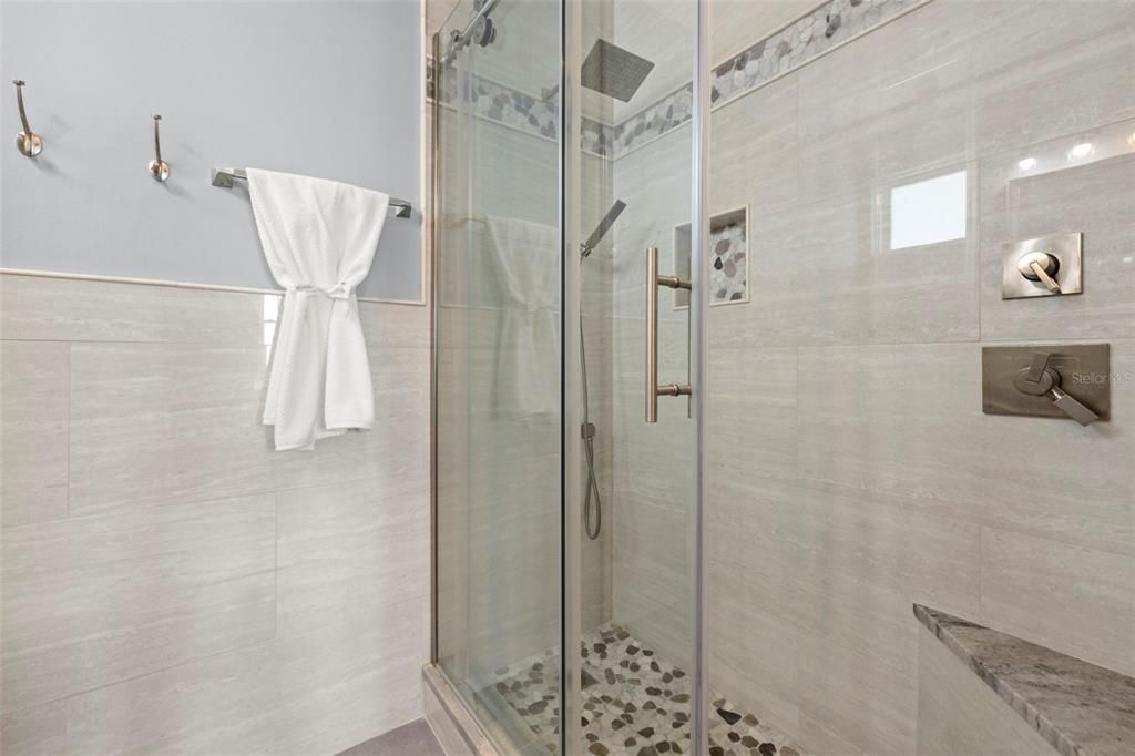 Active With Contract: $1,900,000 (4 beds, 3 baths, 3341 Square Feet)