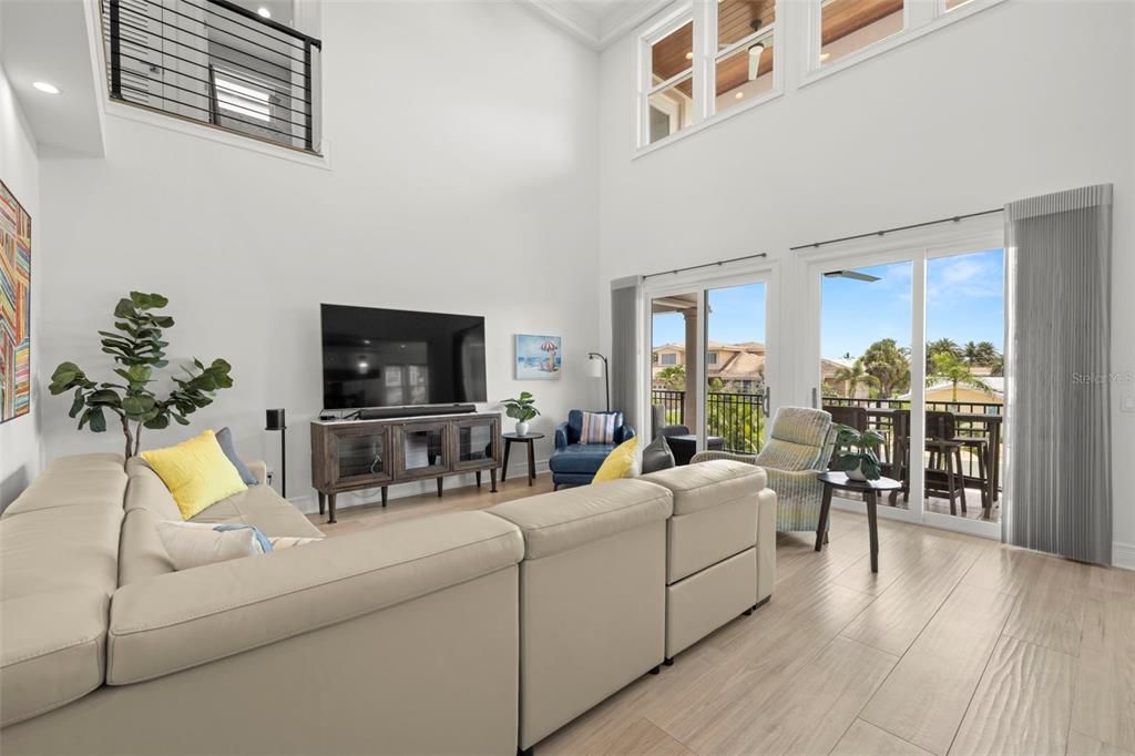 Active With Contract: $1,900,000 (4 beds, 3 baths, 3341 Square Feet)