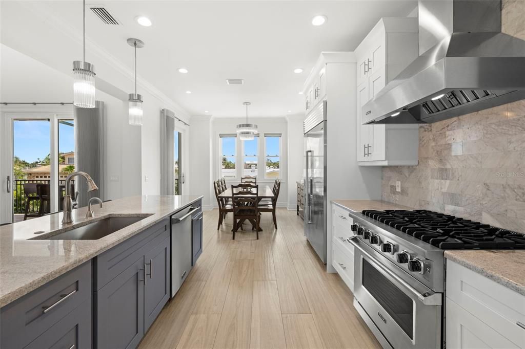 Active With Contract: $1,900,000 (4 beds, 3 baths, 3341 Square Feet)