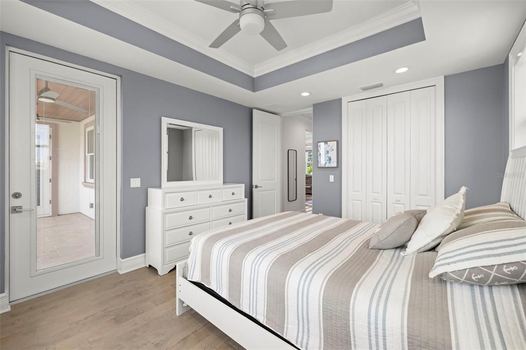 Active With Contract: $1,900,000 (4 beds, 3 baths, 3341 Square Feet)