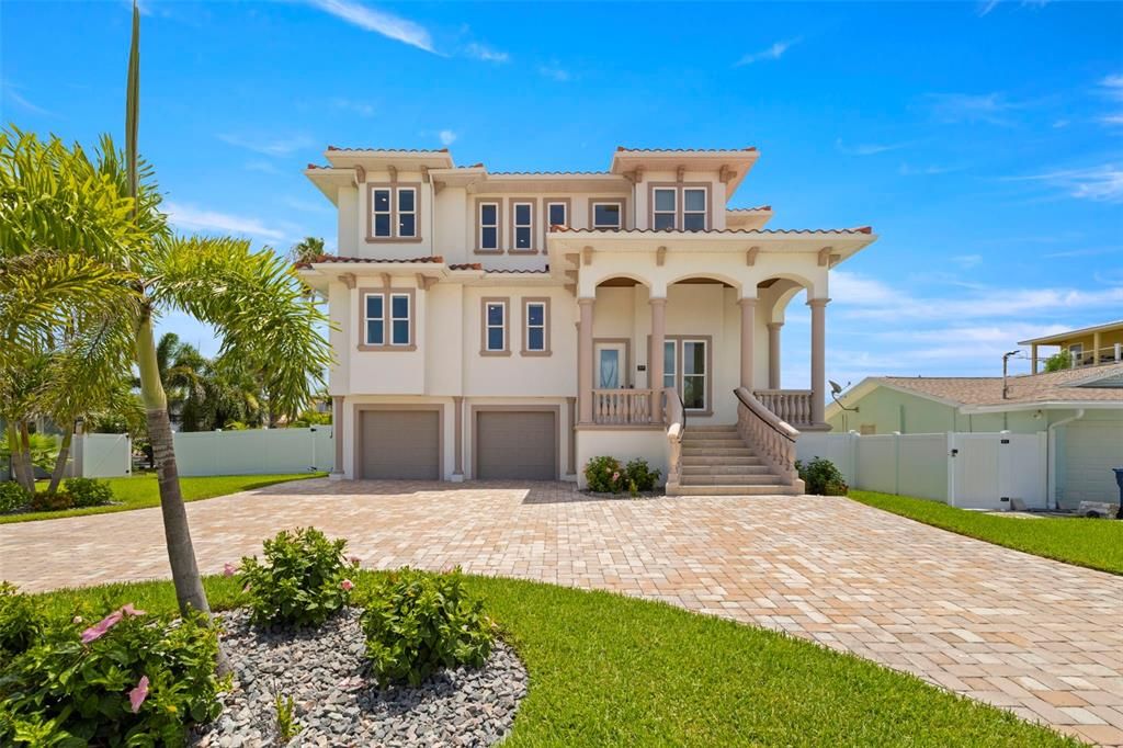 Active With Contract: $1,900,000 (4 beds, 3 baths, 3341 Square Feet)