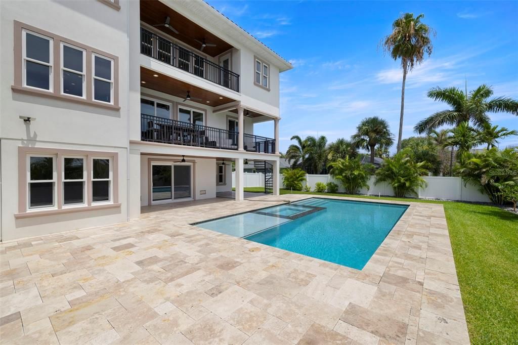 Active With Contract: $1,900,000 (4 beds, 3 baths, 3341 Square Feet)