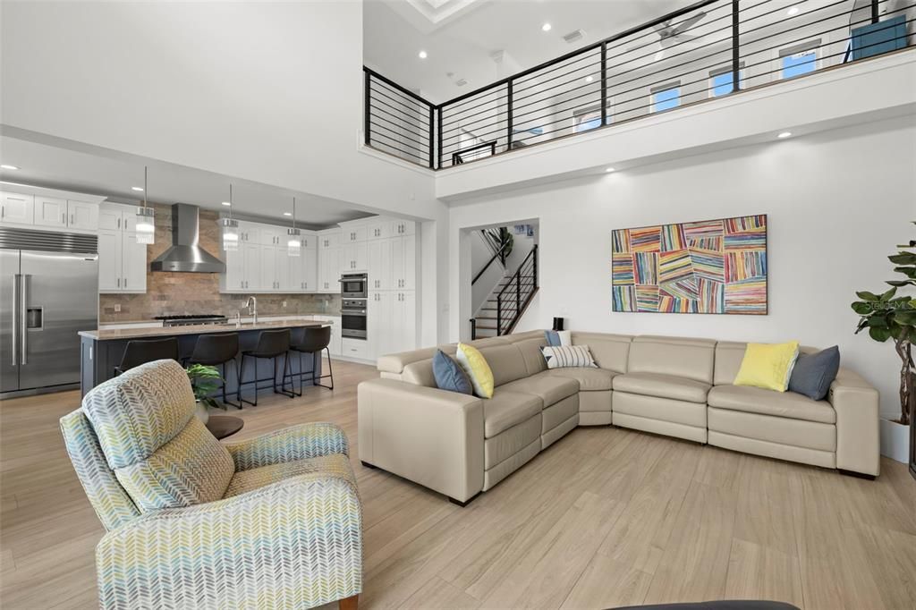 Active With Contract: $1,900,000 (4 beds, 3 baths, 3341 Square Feet)