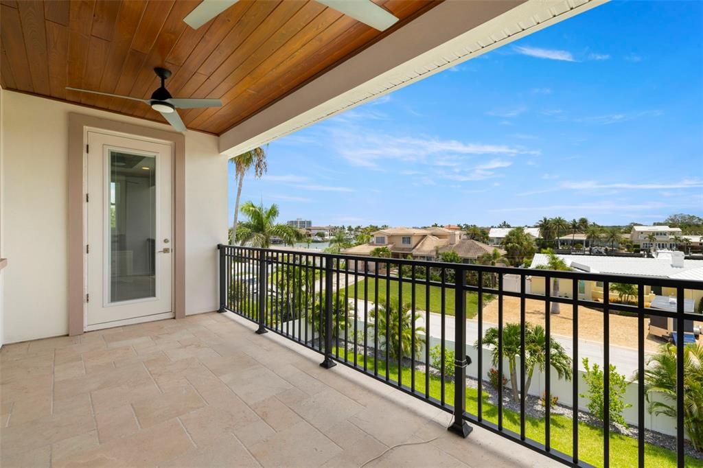 Active With Contract: $1,900,000 (4 beds, 3 baths, 3341 Square Feet)