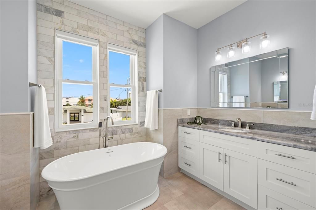 Active With Contract: $1,900,000 (4 beds, 3 baths, 3341 Square Feet)