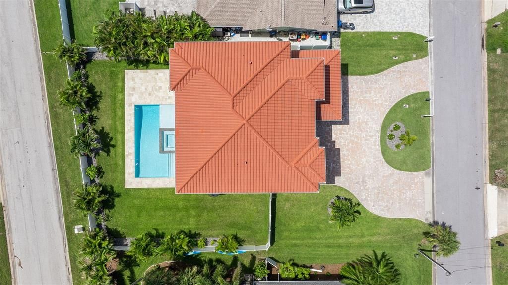 Active With Contract: $1,900,000 (4 beds, 3 baths, 3341 Square Feet)