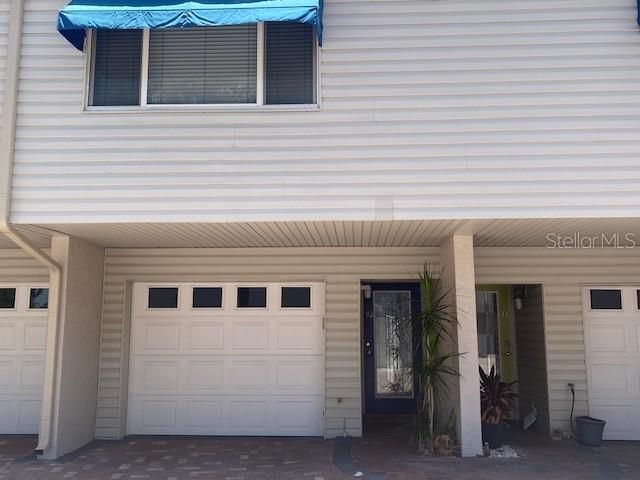 最近售出: $749,000 (2 贝兹, 2 浴室, 1375 平方英尺)