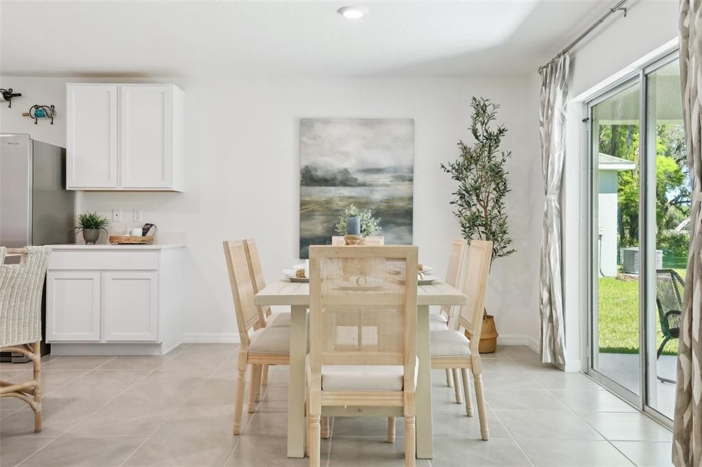 Activo con contrato: $314,990 (4 camas, 2 baños, 1774 Pies cuadrados)