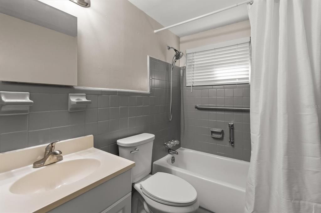 На продажу: $225,900 (3 спален, 2 ванн, 1656 Квадратных фут)