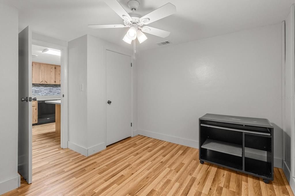 На продажу: $225,900 (3 спален, 2 ванн, 1656 Квадратных фут)