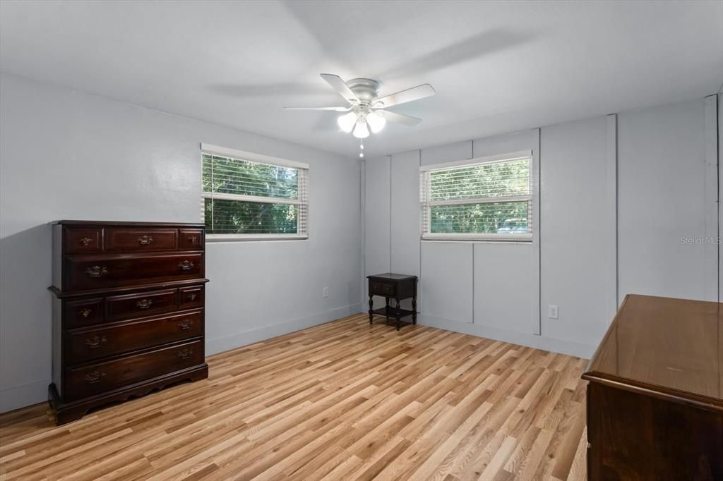 На продажу: $225,900 (3 спален, 2 ванн, 1656 Квадратных фут)