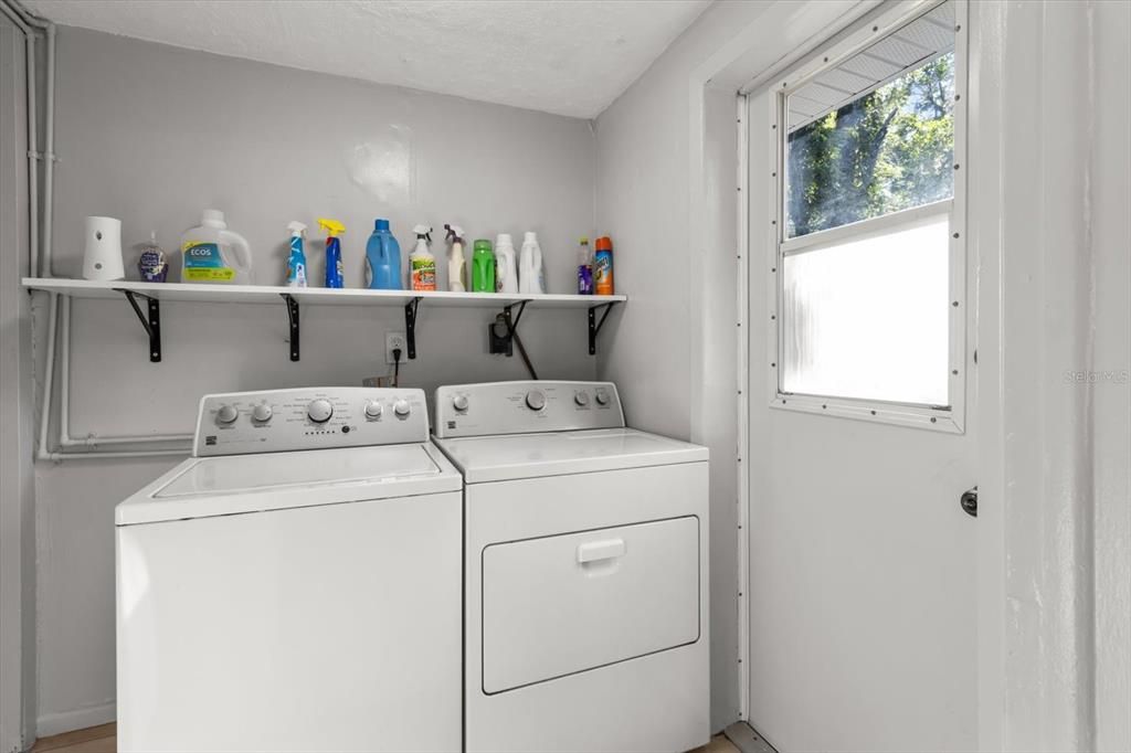 На продажу: $225,900 (3 спален, 2 ванн, 1656 Квадратных фут)