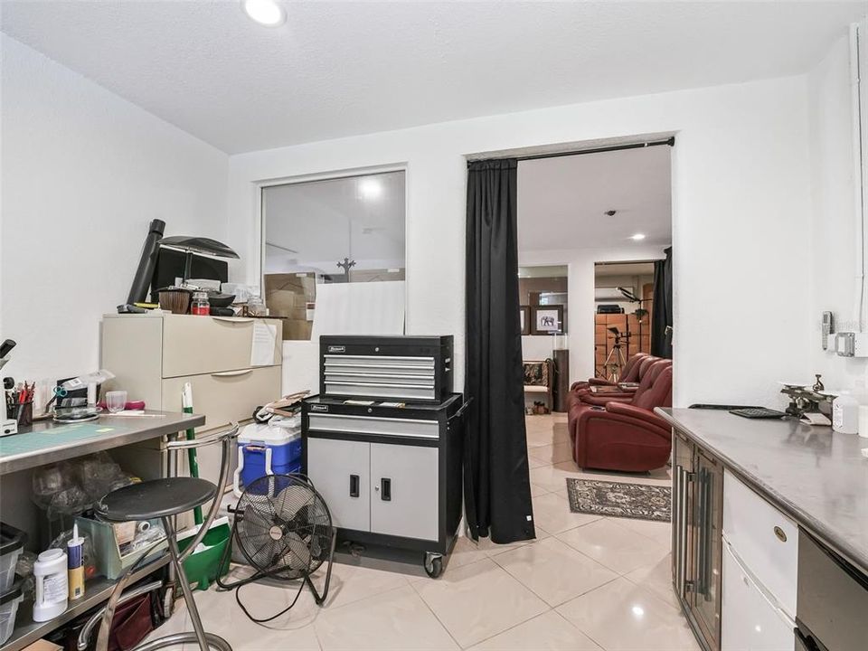 Activo con contrato: $1,200,000 (4 camas, 2 baños, 2758 Pies cuadrados)