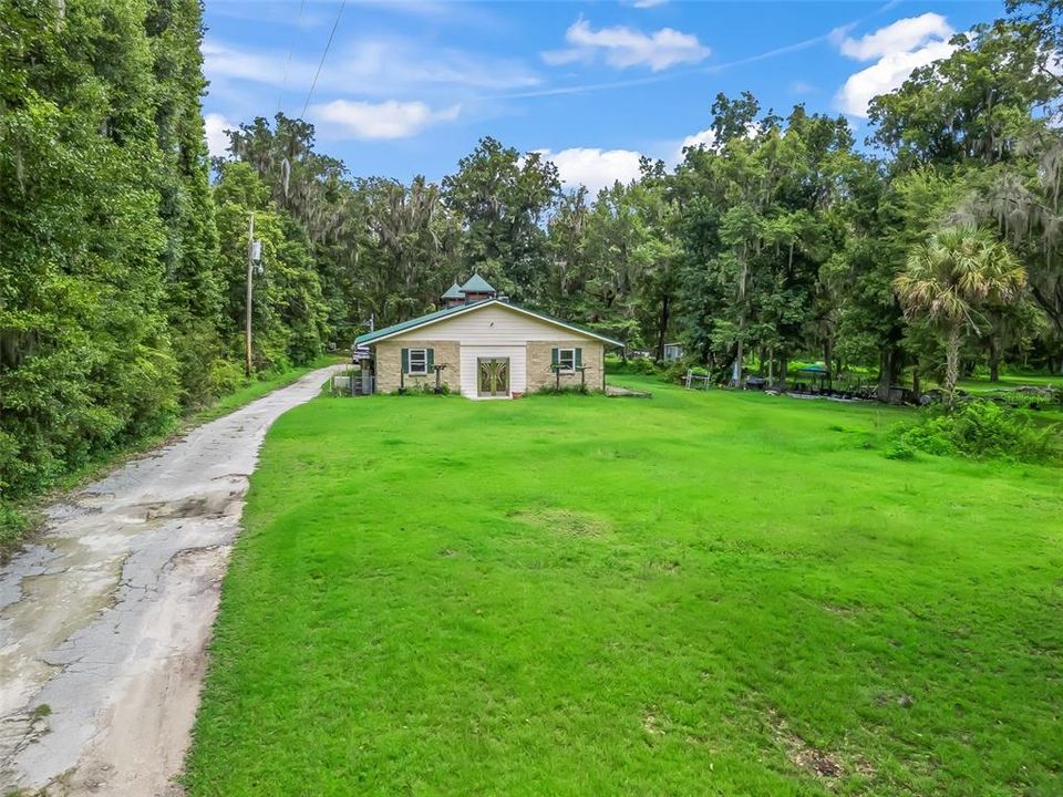 Activo con contrato: $1,200,000 (4 camas, 2 baños, 2758 Pies cuadrados)