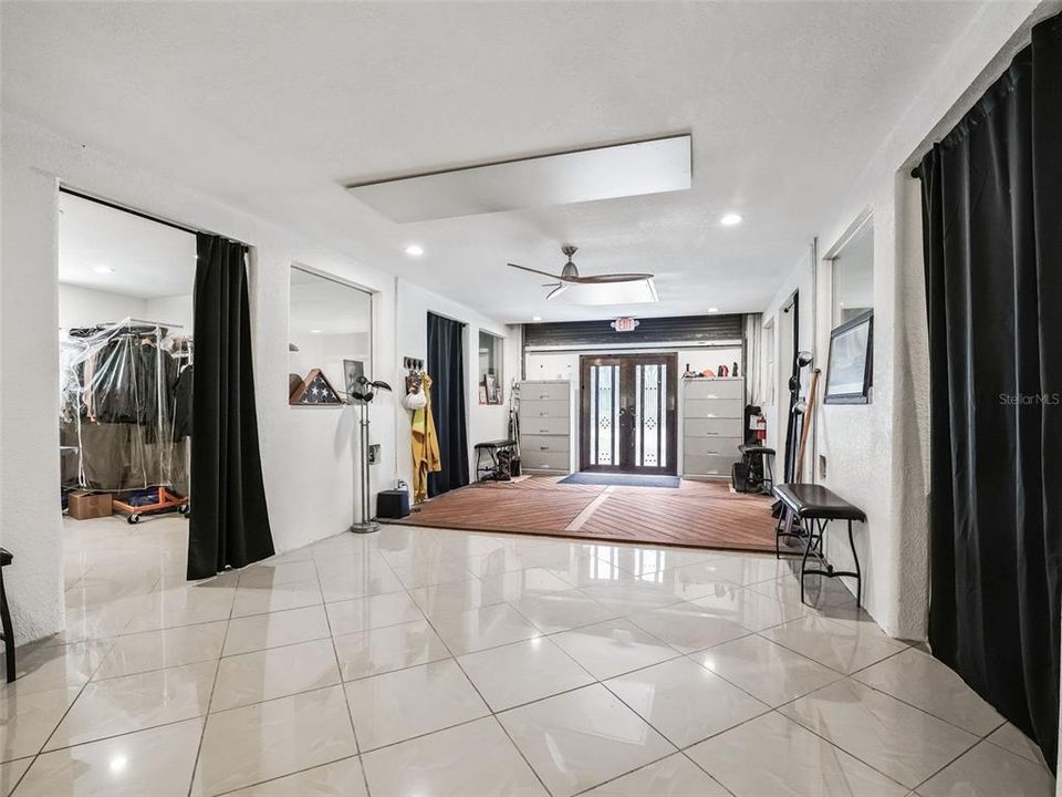 Activo con contrato: $1,200,000 (4 camas, 2 baños, 2758 Pies cuadrados)