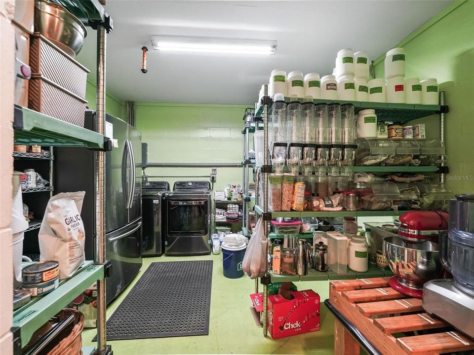 Activo con contrato: $1,200,000 (4 camas, 2 baños, 2758 Pies cuadrados)