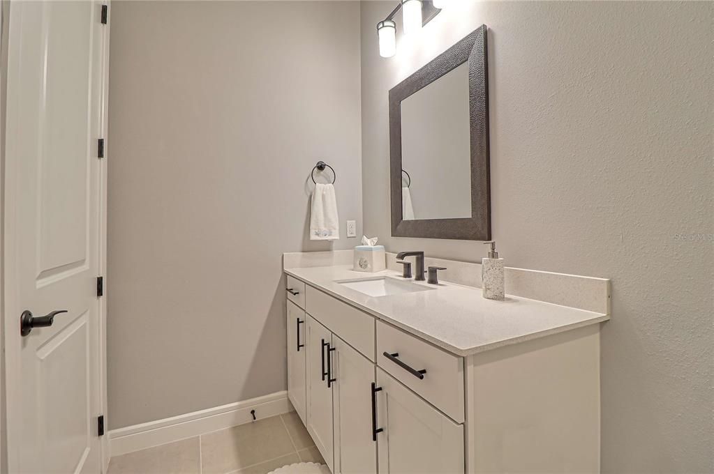 Activo con contrato: $594,900 (4 camas, 4 baños, 2777 Pies cuadrados)