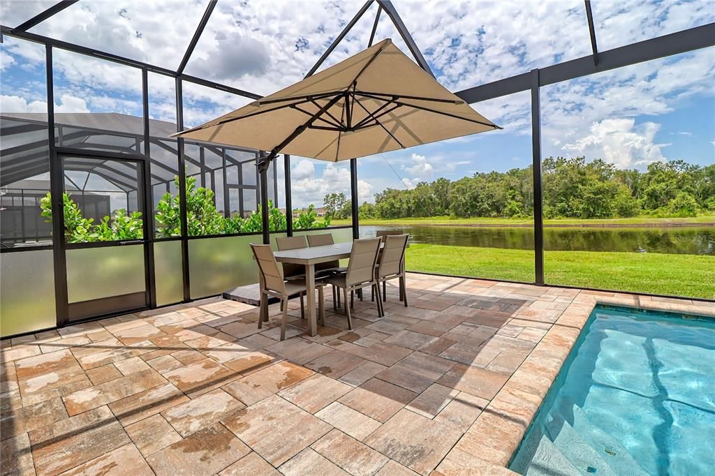 Activo con contrato: $594,900 (4 camas, 4 baños, 2777 Pies cuadrados)