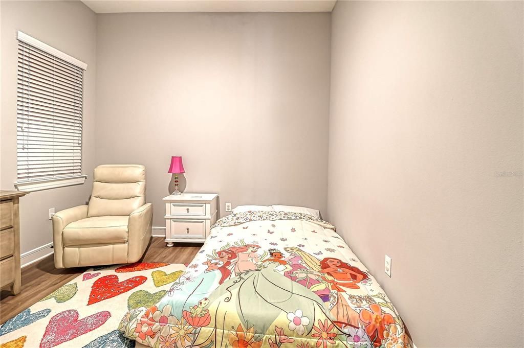 Activo con contrato: $594,900 (4 camas, 4 baños, 2777 Pies cuadrados)