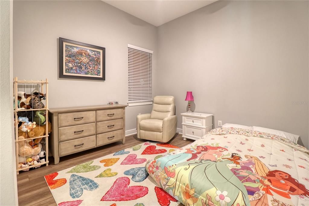 Activo con contrato: $594,900 (4 camas, 4 baños, 2777 Pies cuadrados)