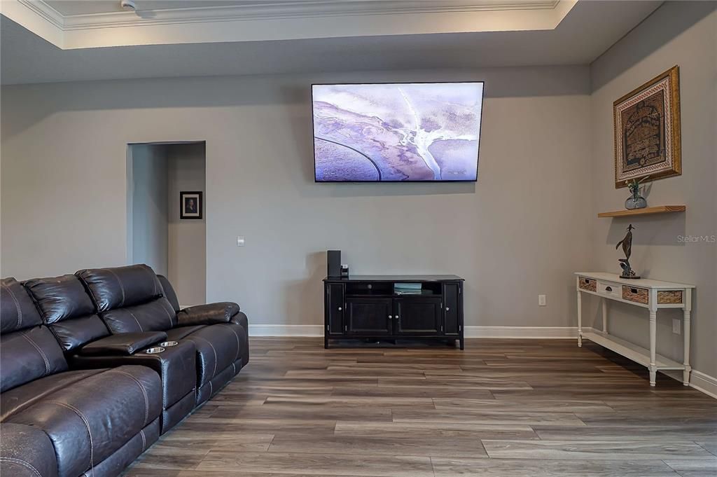 Activo con contrato: $594,900 (4 camas, 4 baños, 2777 Pies cuadrados)