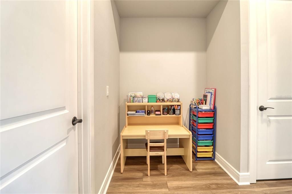 Activo con contrato: $594,900 (4 camas, 4 baños, 2777 Pies cuadrados)