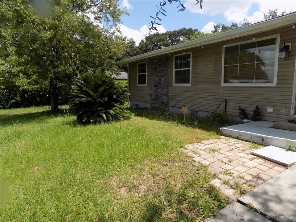 Activo con contrato: $300,000 (3 camas, 2 baños, 1236 Pies cuadrados)