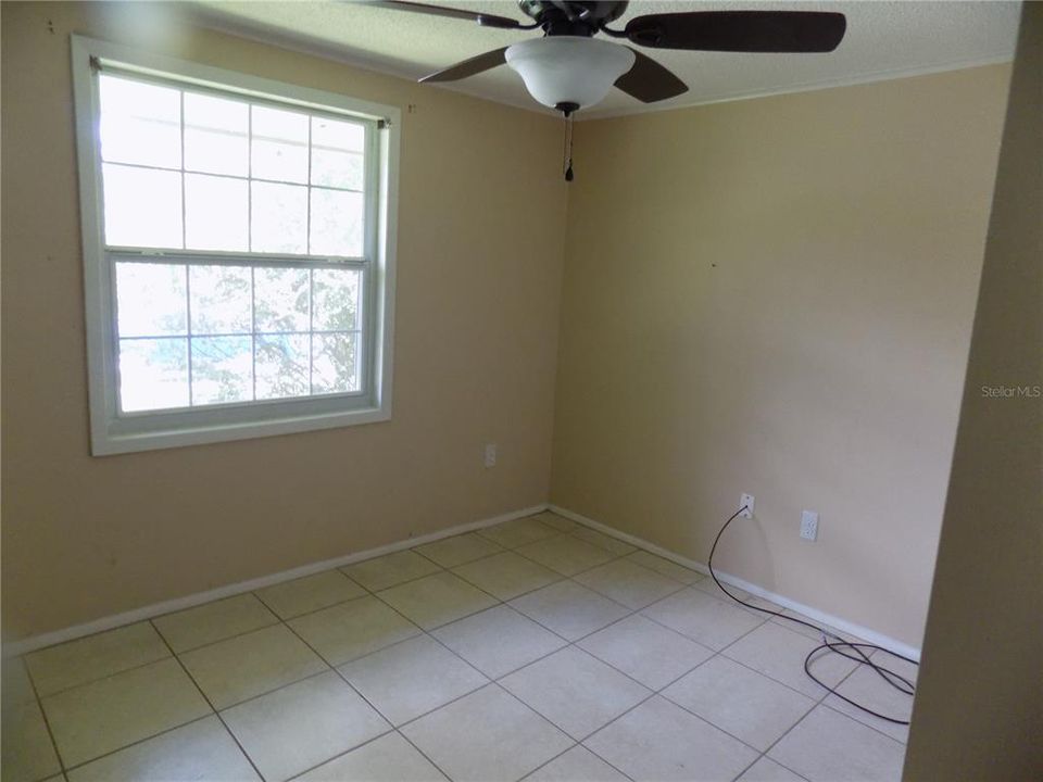 Activo con contrato: $300,000 (3 camas, 2 baños, 1236 Pies cuadrados)