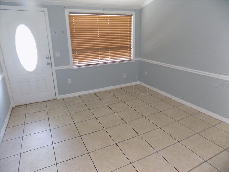 Activo con contrato: $300,000 (3 camas, 2 baños, 1236 Pies cuadrados)