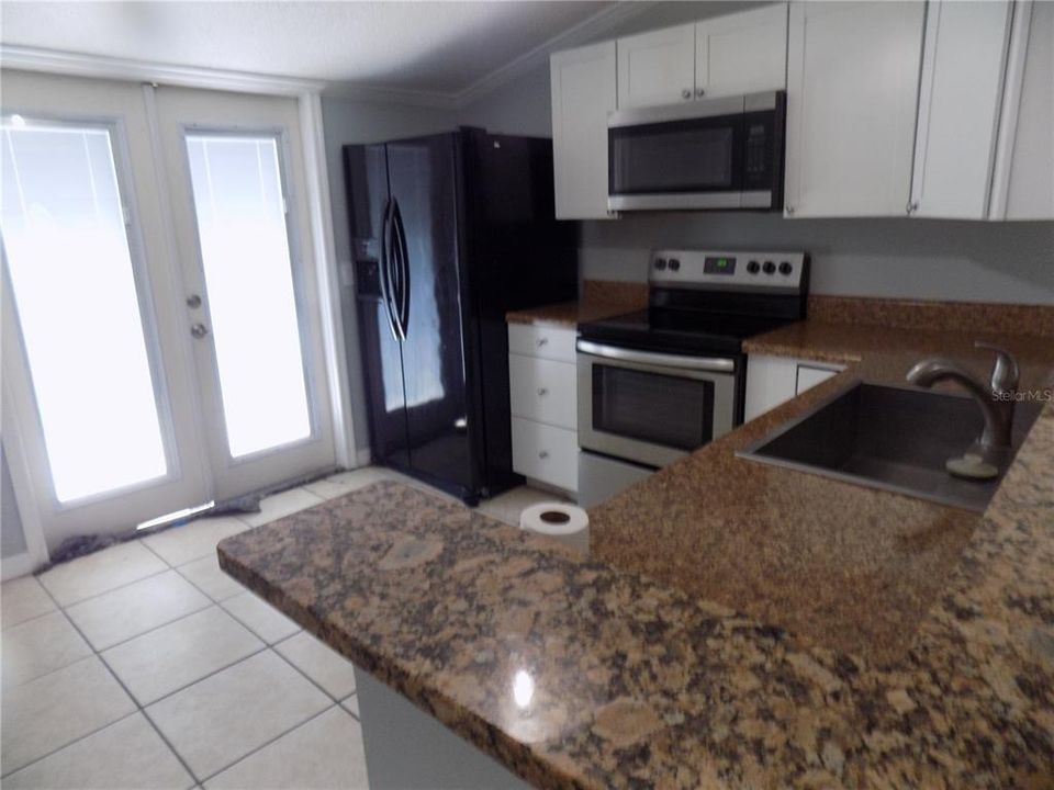 Activo con contrato: $300,000 (3 camas, 2 baños, 1236 Pies cuadrados)