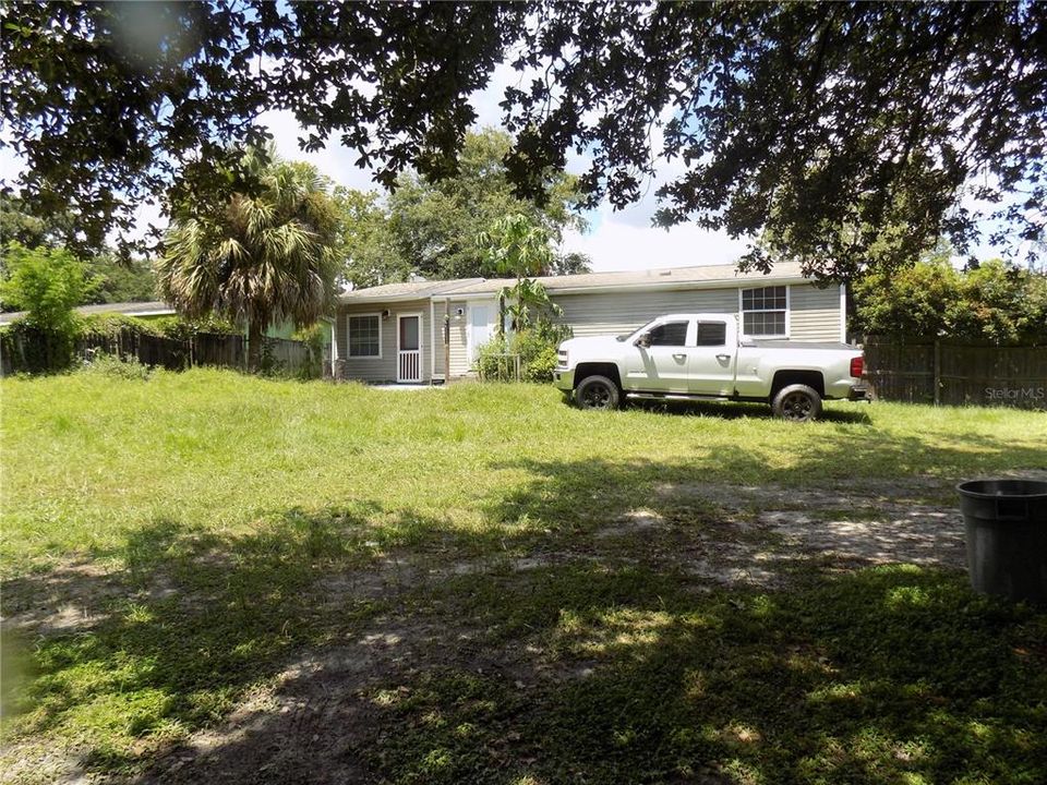 Activo con contrato: $300,000 (3 camas, 2 baños, 1236 Pies cuadrados)