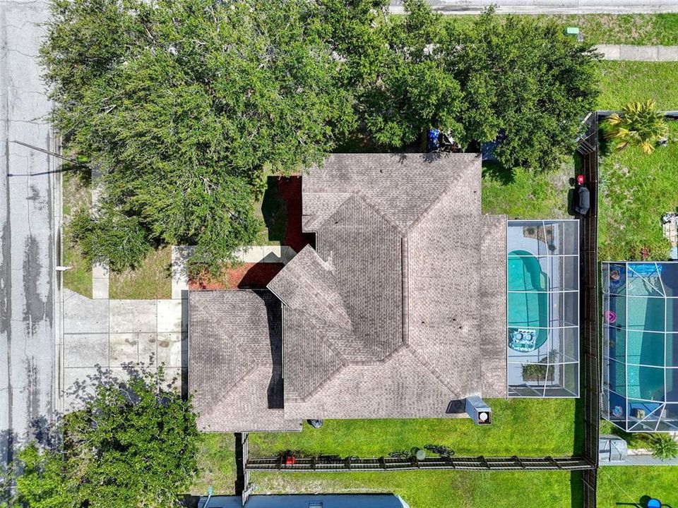 Activo con contrato: $545,000 (5 camas, 2 baños, 3214 Pies cuadrados)