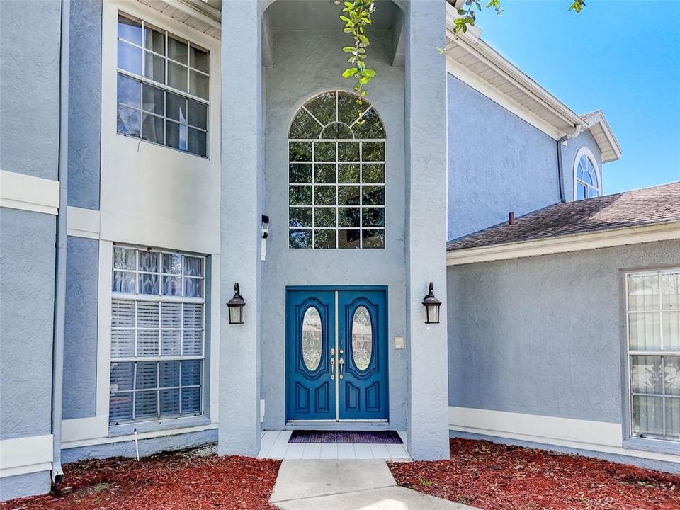 Activo con contrato: $545,000 (5 camas, 2 baños, 3214 Pies cuadrados)