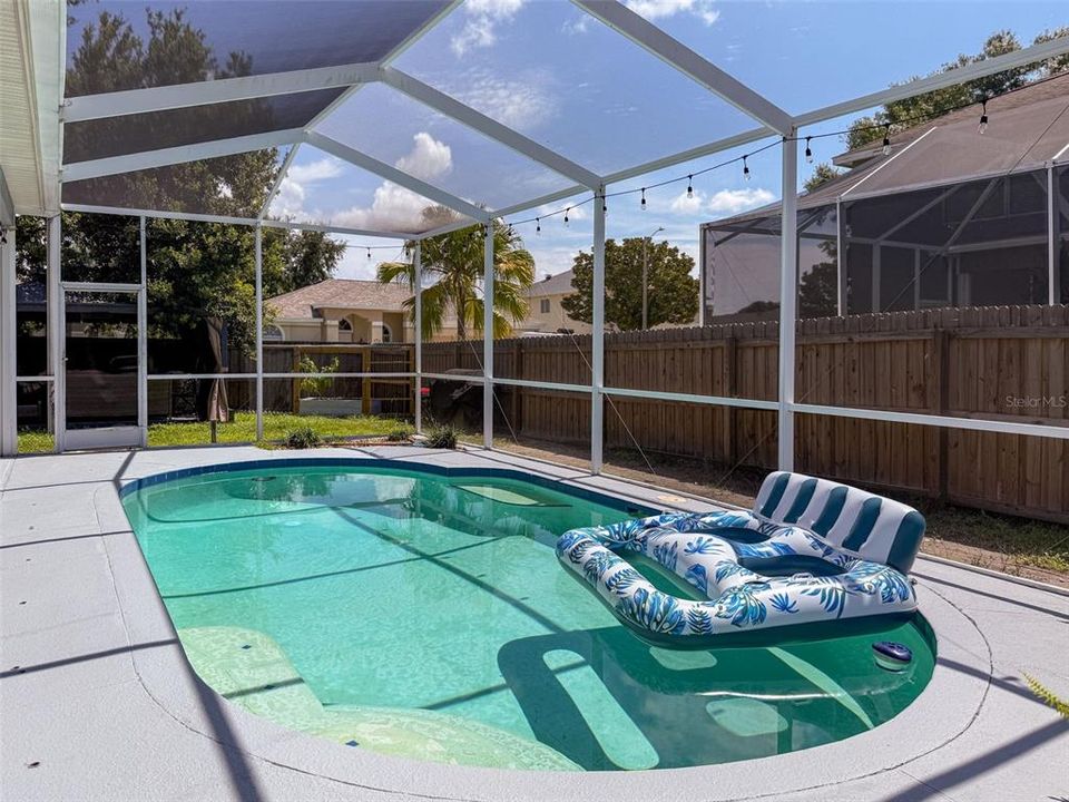 Activo con contrato: $545,000 (5 camas, 2 baños, 3214 Pies cuadrados)