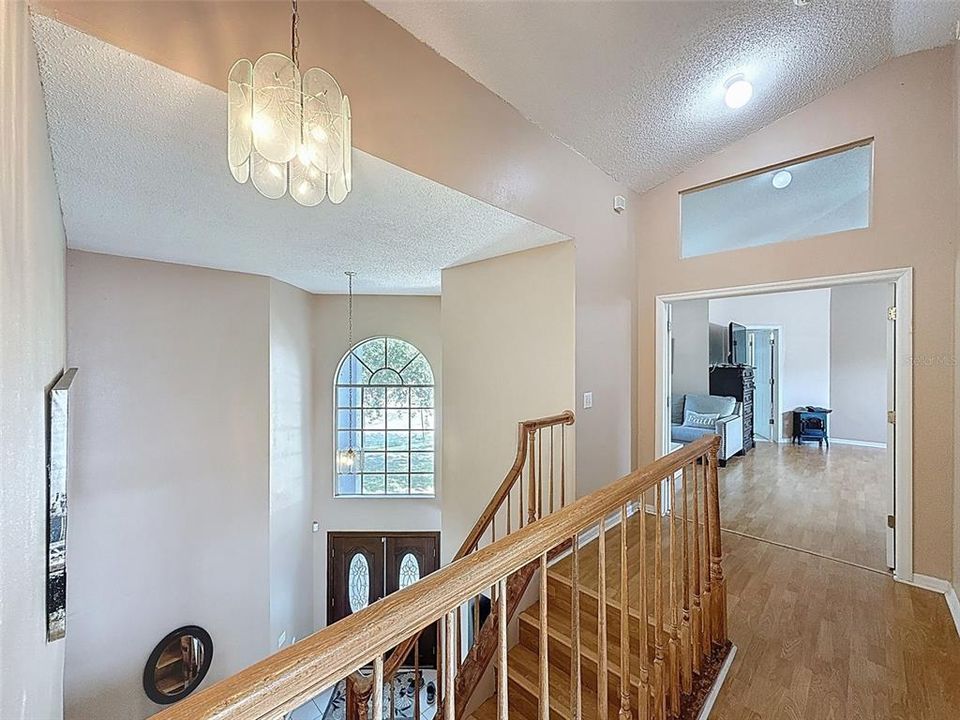 Activo con contrato: $545,000 (5 camas, 2 baños, 3214 Pies cuadrados)