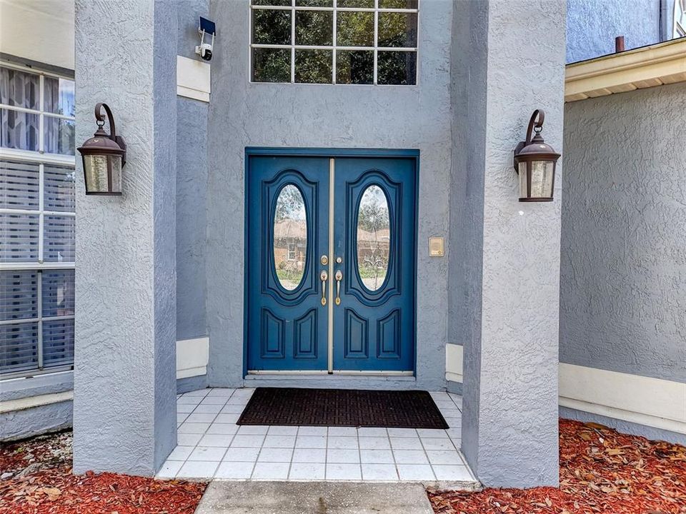 Activo con contrato: $545,000 (5 camas, 2 baños, 3214 Pies cuadrados)