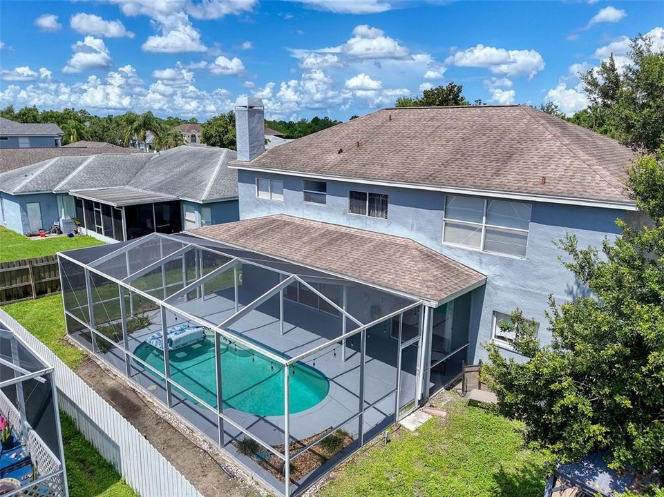 Activo con contrato: $545,000 (5 camas, 2 baños, 3214 Pies cuadrados)