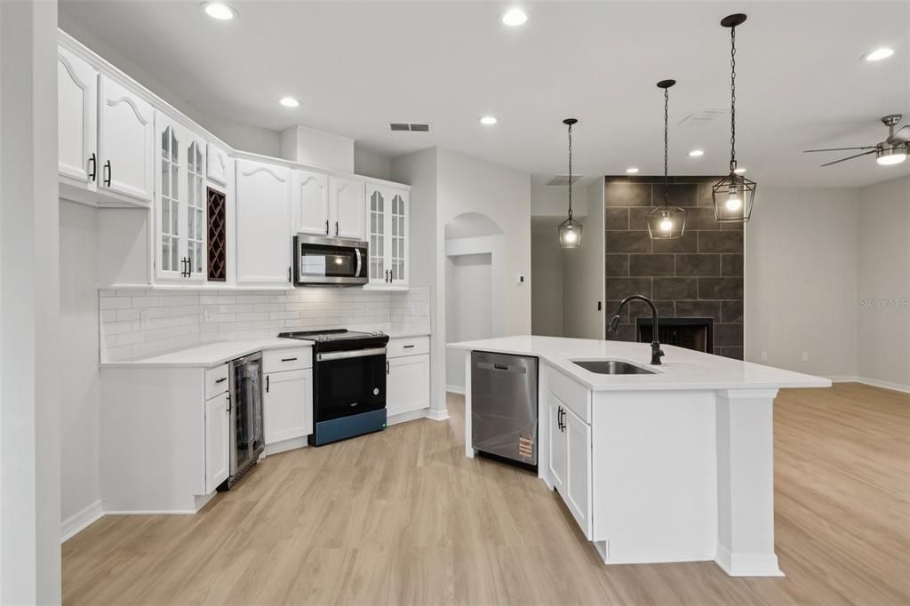 For Sale: $505,000 (4 beds, 2 baths, 2865 Square Feet)