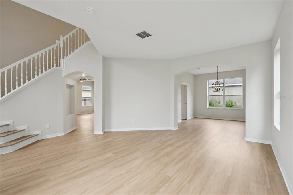 For Sale: $505,000 (4 beds, 2 baths, 2865 Square Feet)