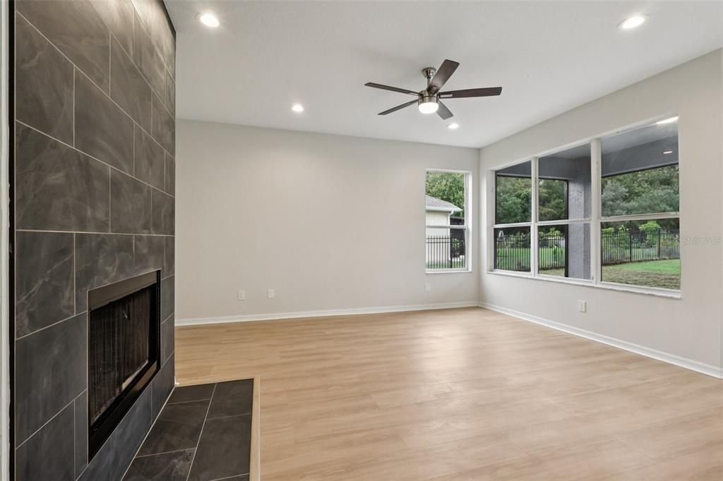 For Sale: $505,000 (4 beds, 2 baths, 2865 Square Feet)