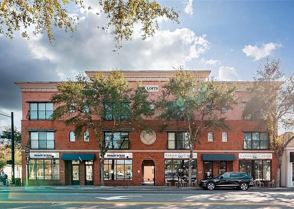 Recently Sold: $325,000 (3 beds, 2 baths, 1542 Square Feet)