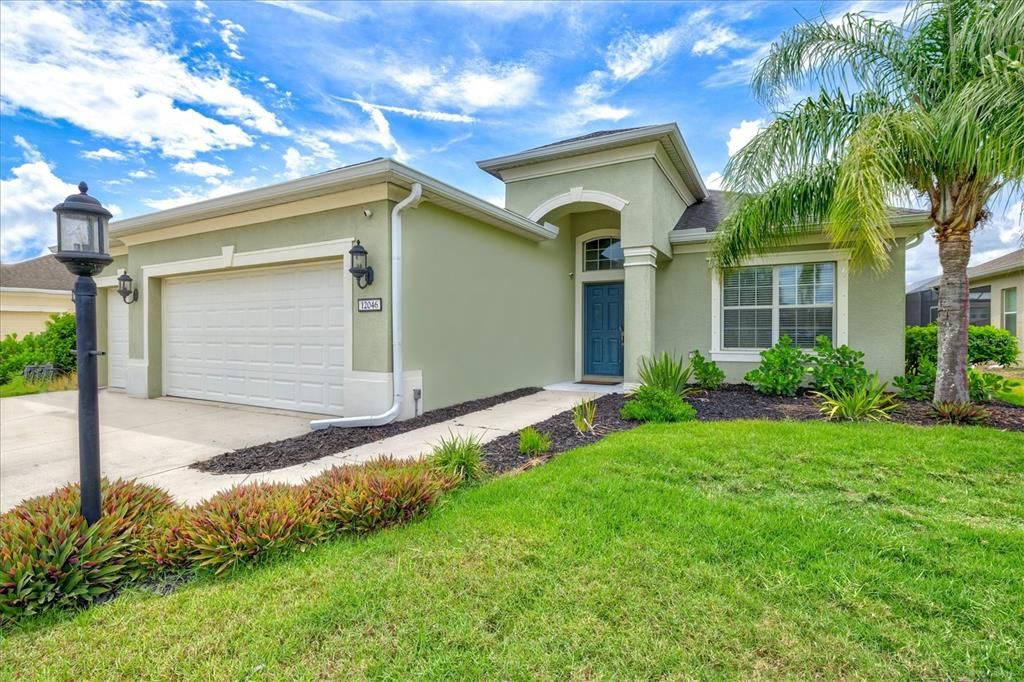 Active With Contract: $742,500 (5 beds, 4 baths, 2999 Square Feet)