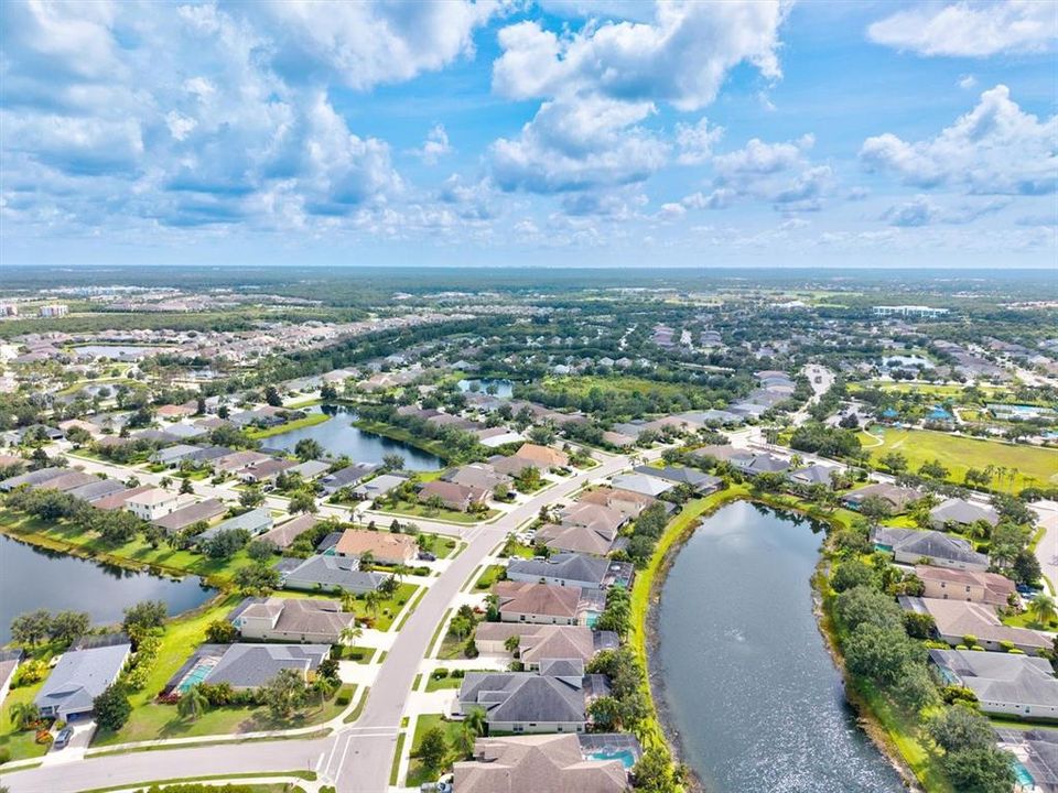 Active With Contract: $742,500 (5 beds, 4 baths, 2999 Square Feet)