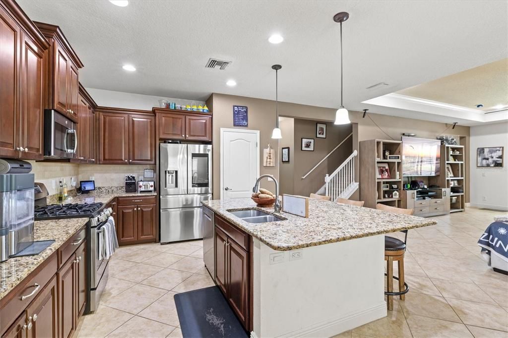 Active With Contract: $742,500 (5 beds, 4 baths, 2999 Square Feet)