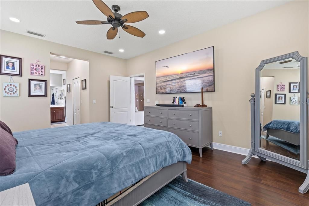 Active With Contract: $742,500 (5 beds, 4 baths, 2999 Square Feet)