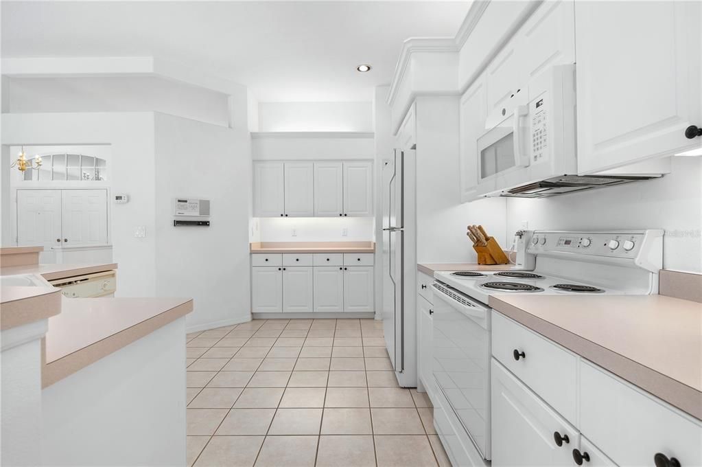 En Renta: $2,995 (3 camas, 2 baños, 2198 Pies cuadrados)